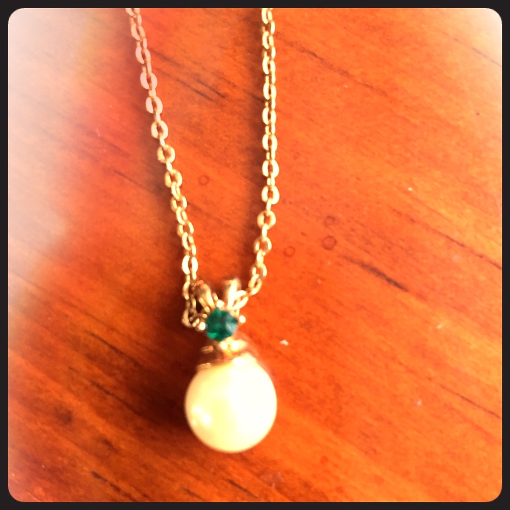Vintage Avon Faux Pearl Necklace